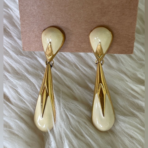 Vintage Monet Cream and Gold Tone Dangle Stud Earrings Deco Style - Picture 2 of 5
